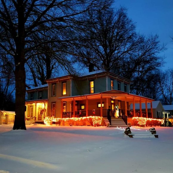 Meet your Posher Ambassador Lawana - Picture 12 of 15